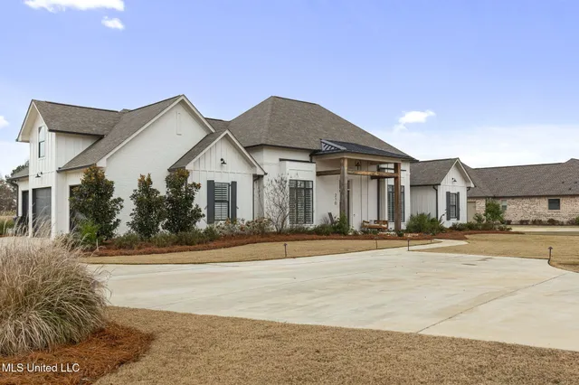 $859,000 | 210 Disciple Drive, Brandon, MS 39047