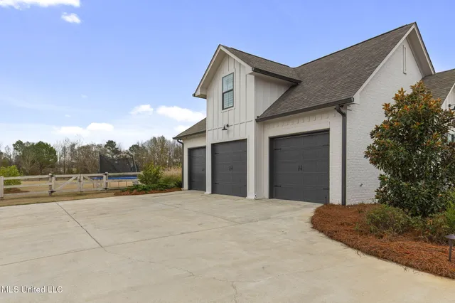 $859,000 | 210 Disciple Drive, Brandon, MS 39047