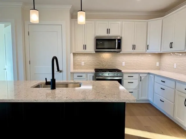 $646,347 | 1 Longview Drive, Unit 306, Atkinson, NH 03811