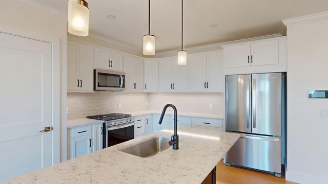 $646,347 | 1 Longview Drive, Unit 306, Atkinson, NH 03811