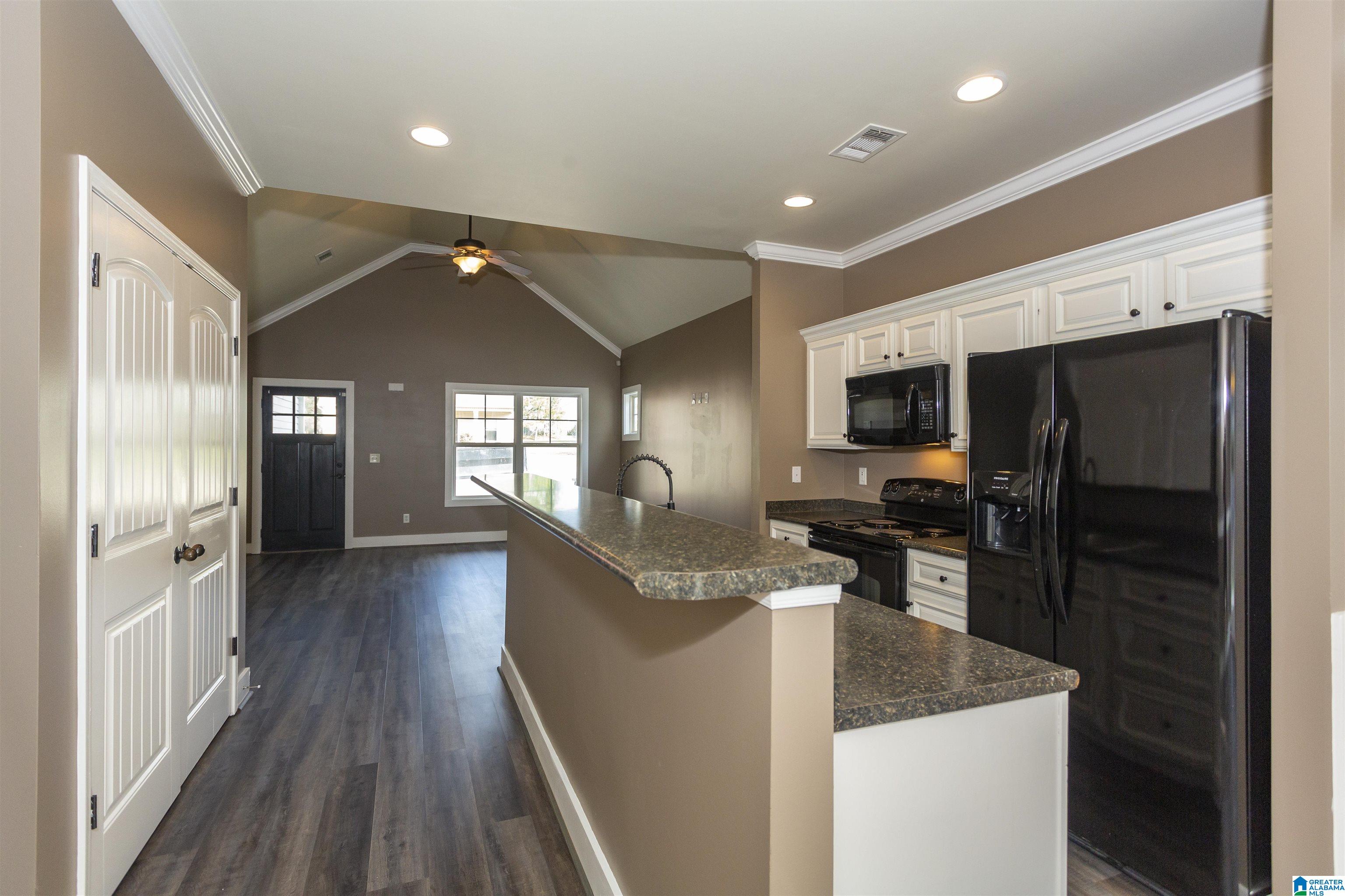 116 Enclave Avenue Calera, AL 35040 - Photo 15 of 37