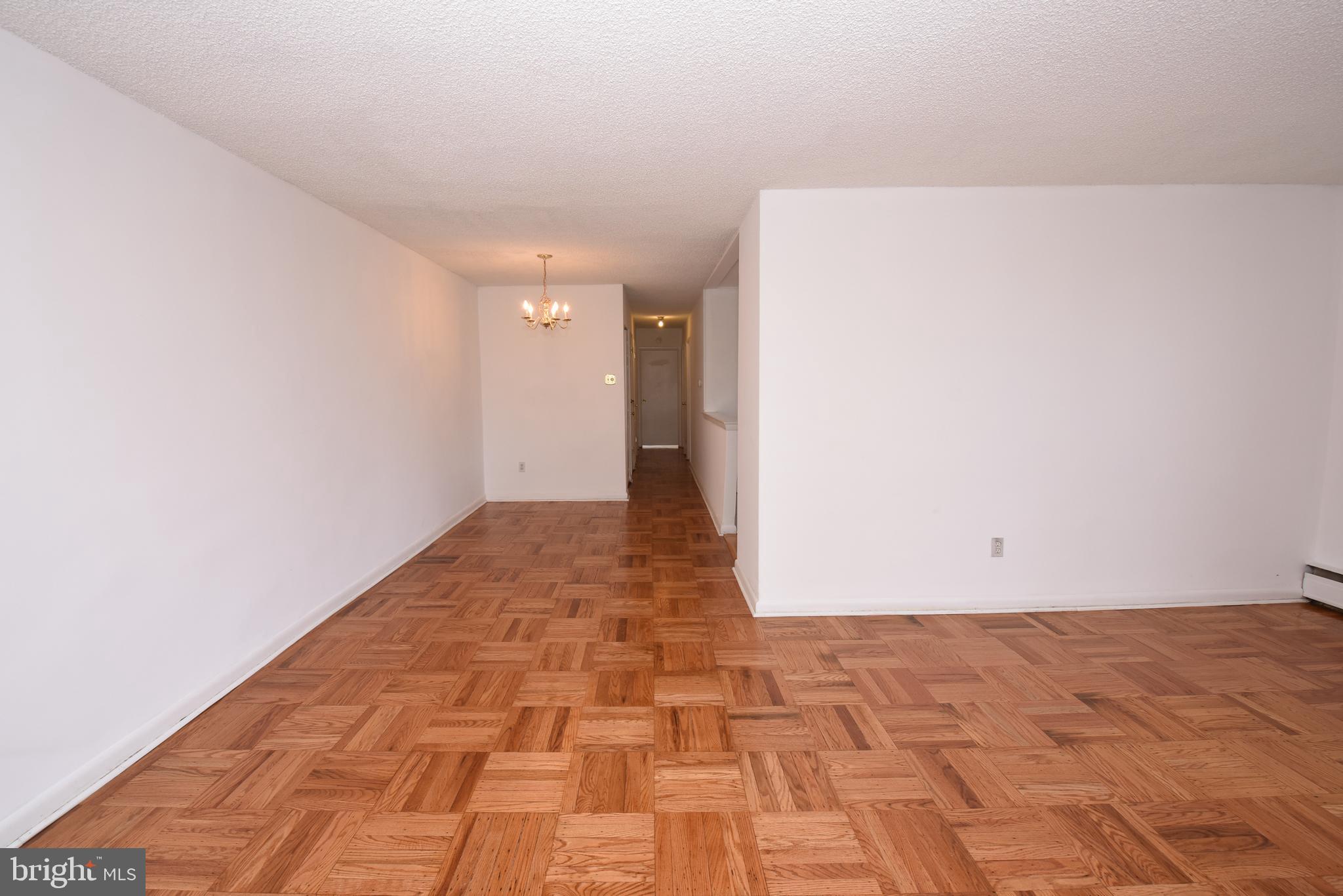 15114 Carter Road Philadelphia, PA 19116 - Photo 4 of 13 Gallery Image 4