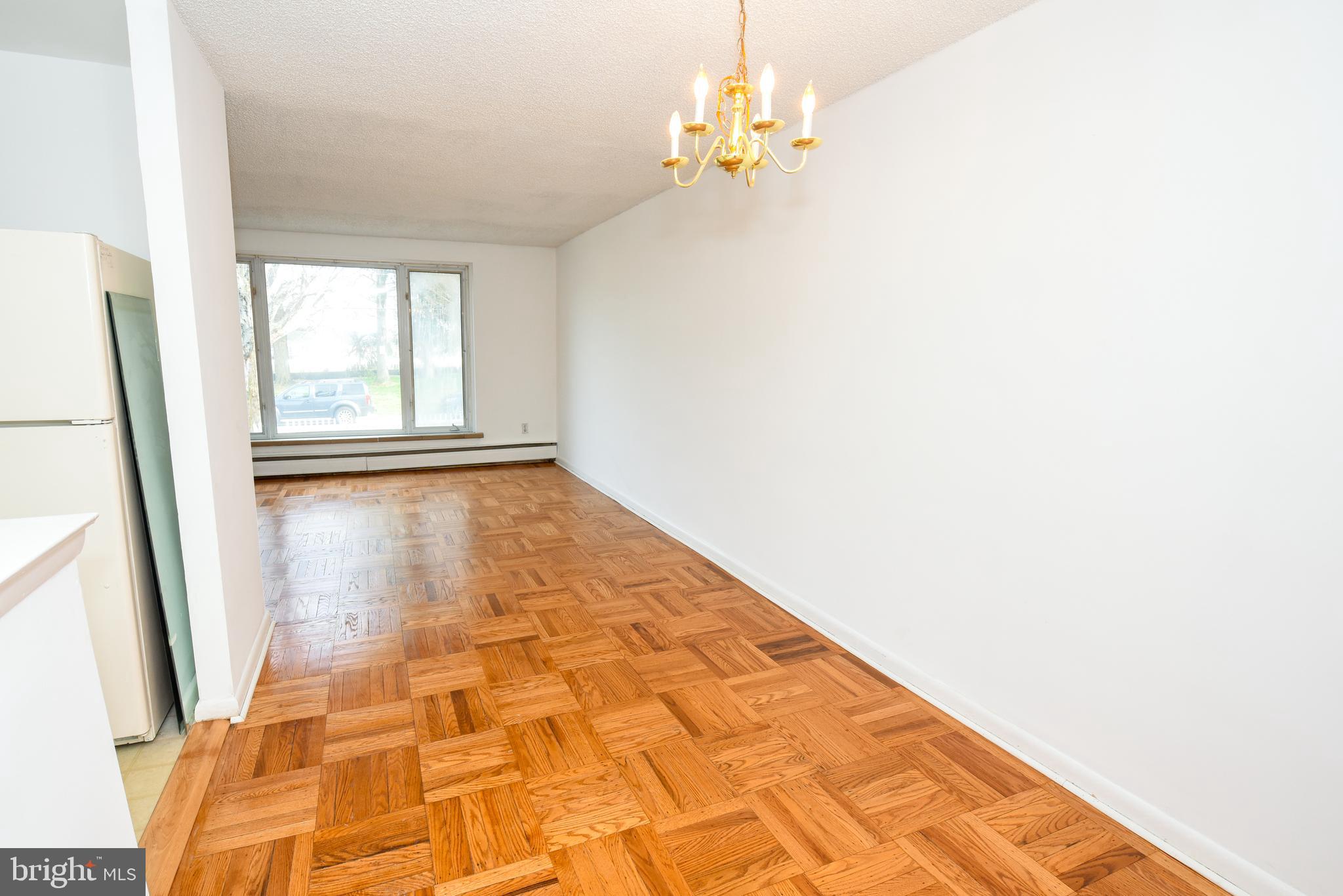 15114 Carter Road Philadelphia, PA 19116 - Photo 5 of 13 Gallery Image 5