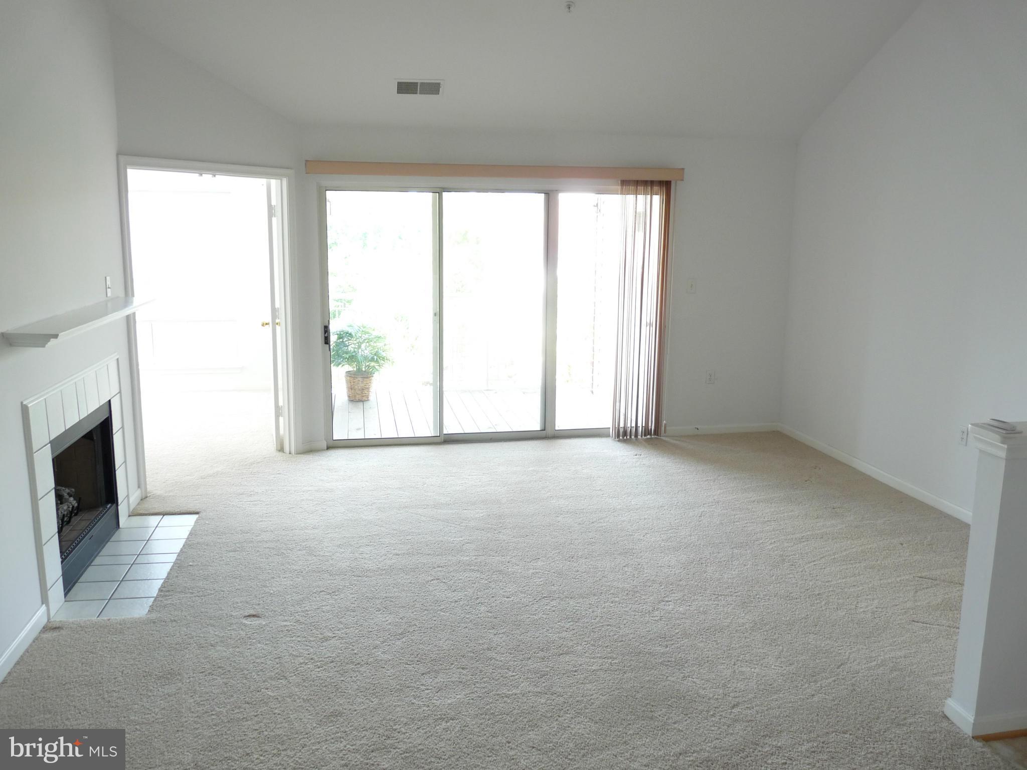 3555 Floating Leaf Lane, Unit C304 Laurel, MD 20724 - Photo 4 of 16 Living Room