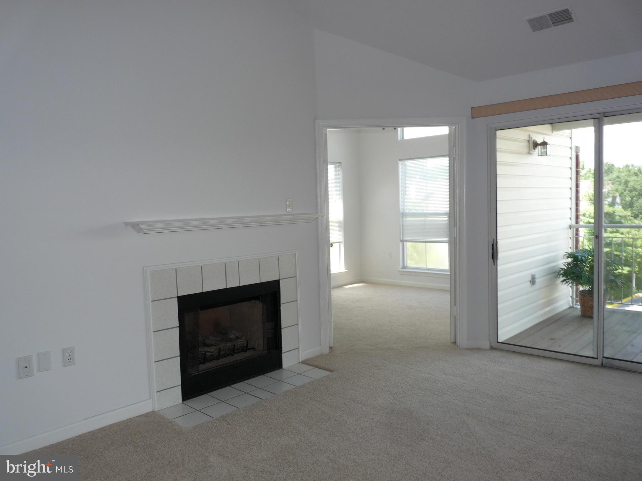 3555 Floating Leaf Lane, Unit C304 Laurel, MD 20724 - Photo 10 of 16 Living Room