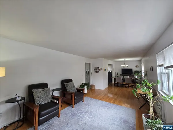 $3,000 | 157 Morningside Lane, Palisades Park, NJ 07650