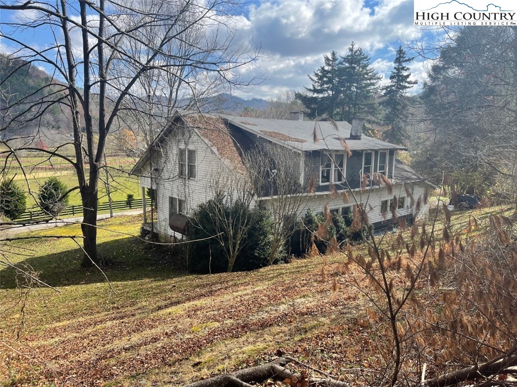 2071 Broadstone Road Banner Elk, NC 28604 - Photo 5 of 9 Gallery Image 5