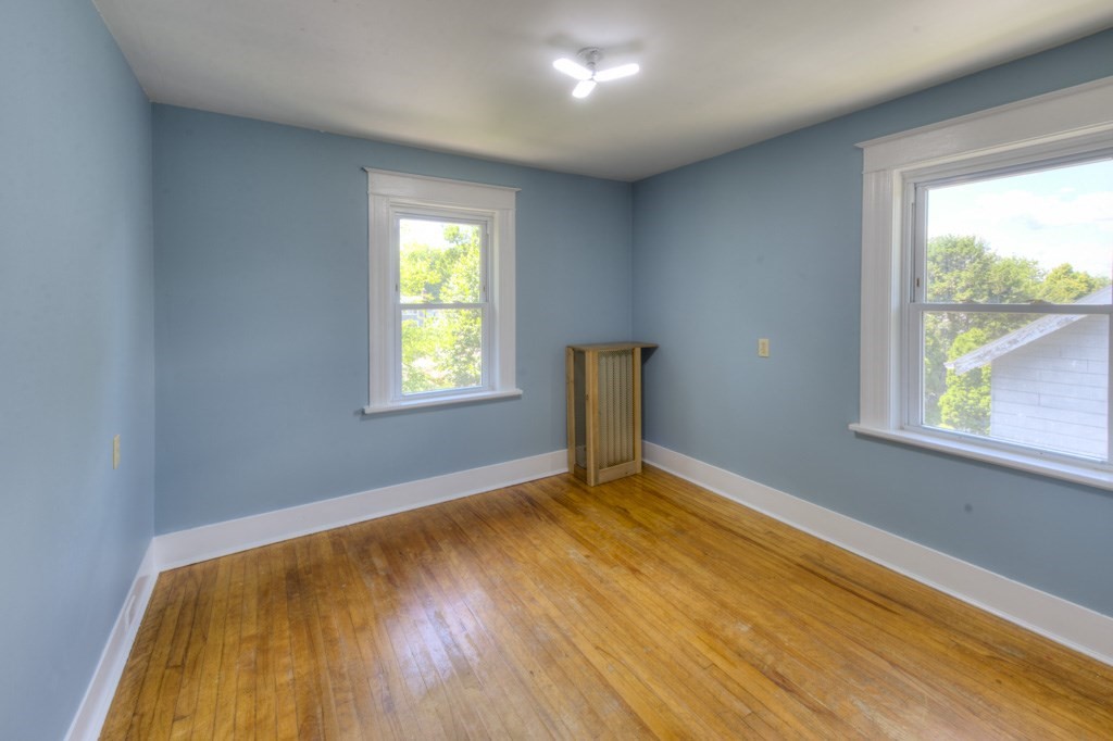 148 Whitmarsh Avenue Worcester, MA 01606 - Photo 20 of 34
