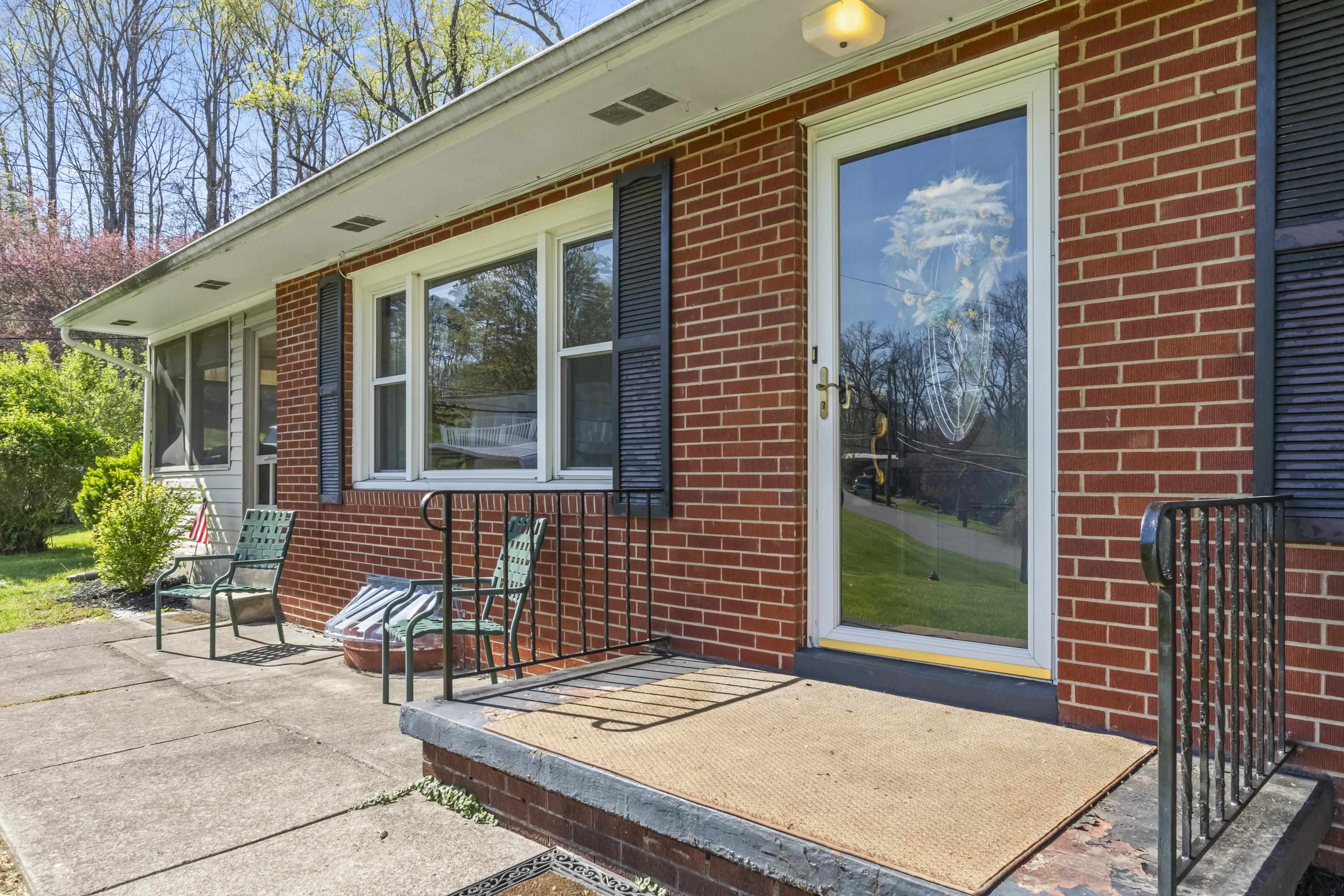 202 Erwin Road Ashland, KY 41101 - Photo 38 of 39