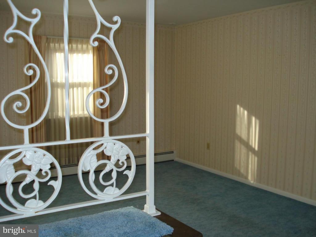 1609 Vista Road Lancaster, PA 17601 - Photo 3 of 34
