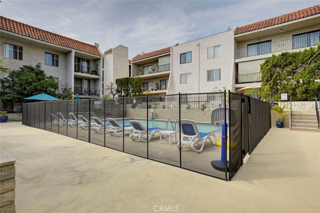 1401 Valley View Road, Unit 206 Glendale, CA 91202 - Photo 6 of 35