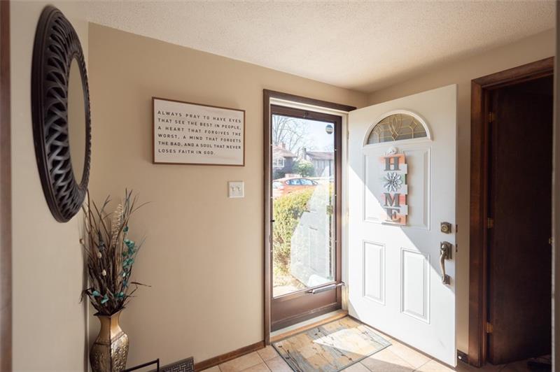 725 Blue Ridge Road Pittsburgh, PA 15239 - Photo 3 of 25 Gallery Image 3
