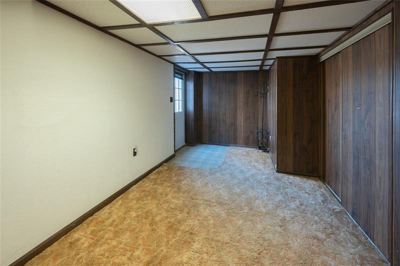 725 Blue Ridge Road Pittsburgh, PA 15239 - Photo 21 of 25 Gallery Image 21