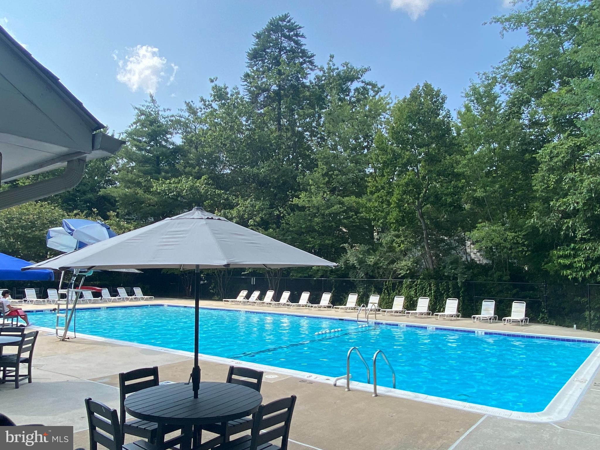 2675 Maple Ridge Drive Woodbridge, VA 22192 - Photo 33 of 35 Community Pool