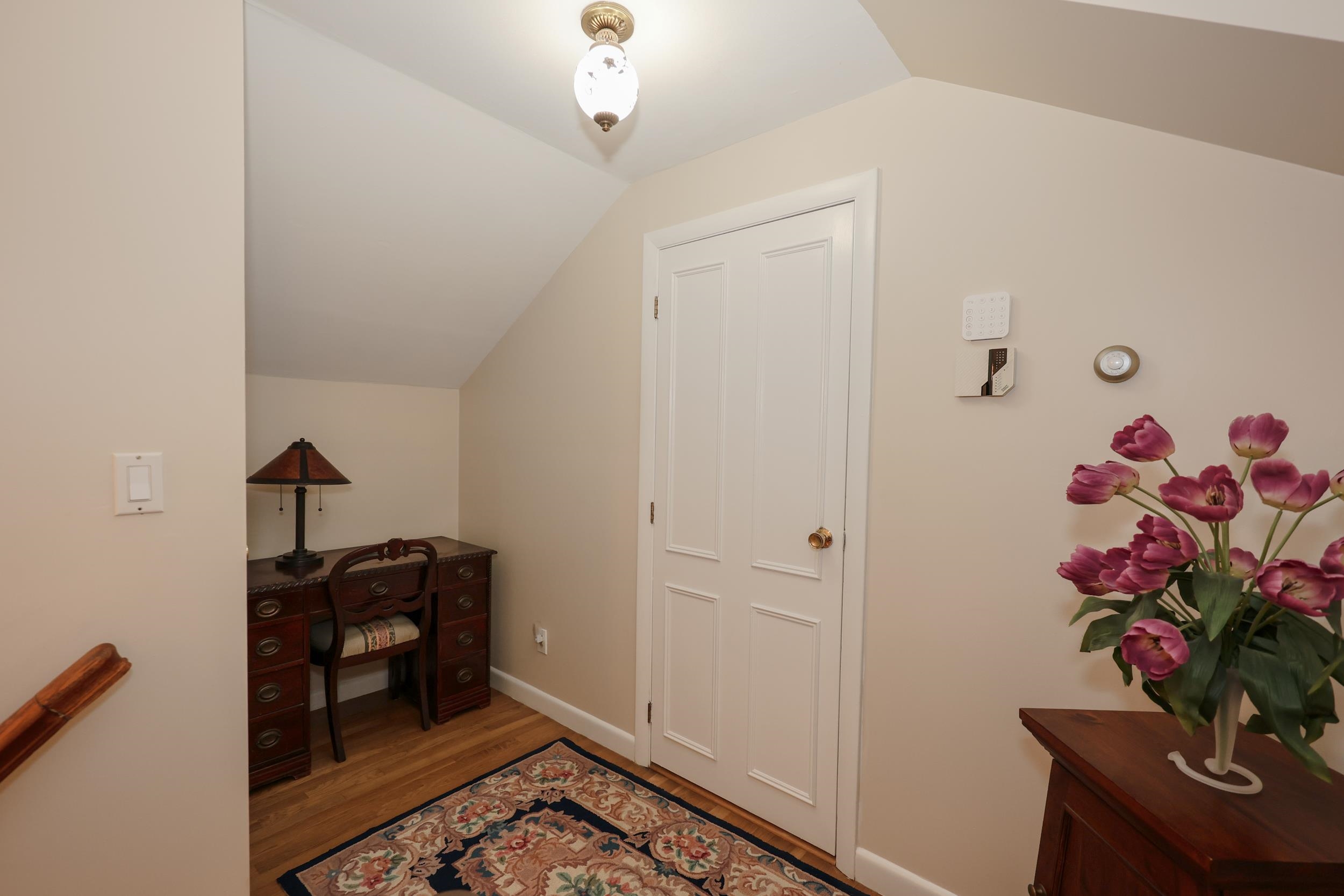 41 Bruce Road Manchester, NH 03104 - Photo 17 of 39 Gallery Image 17