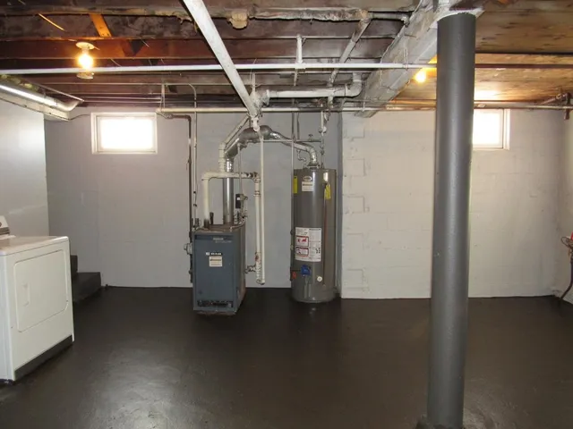 $220,000 | 8 Industrial Avenue, Duluth, MN 55808