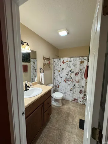 $320,000 | 13701 North Walnut Street, Muncie, IN 47303