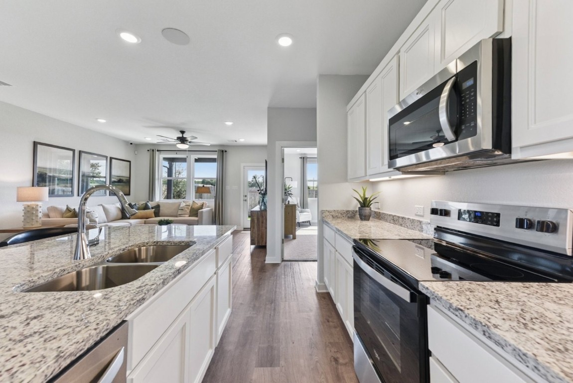 107 Two Bits Lane Elgin, TX 78621 - Photo 4 of 30