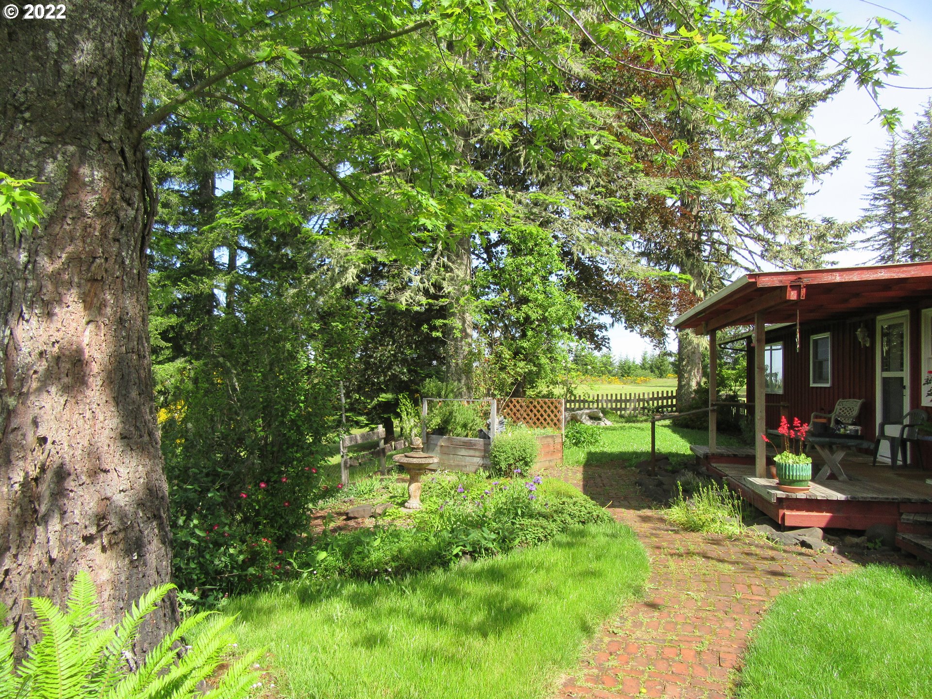 80850 North Hill Road Cottage Grove, OR 97424 - Photo 20 of 24 Gallery Image 20