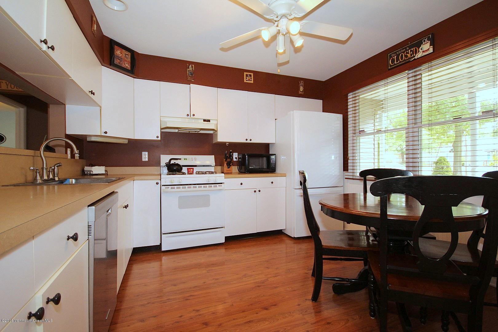 193 Bowline Road Manahawkin, NJ 08050 - Photo 8 of 42 22
