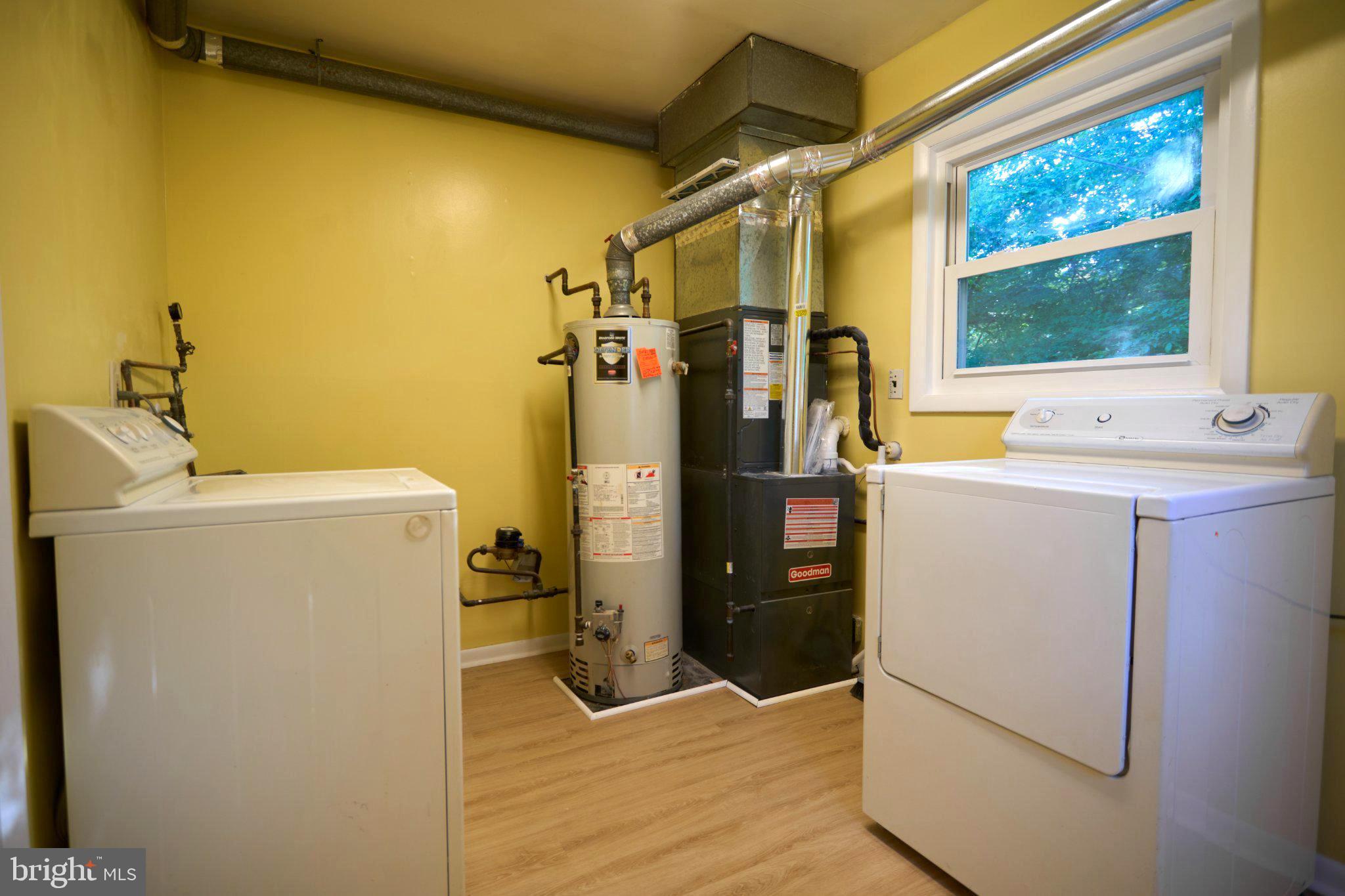 34 Hillside Road Stratford, NJ 08084 - Photo 12 of 30 Bright and functional laundry space.