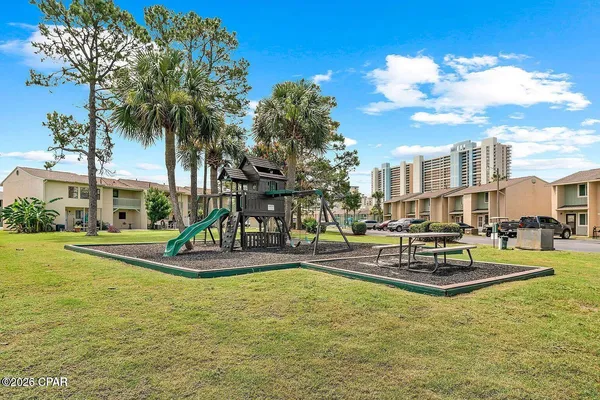 $1,800 | 120 Bonnie Lane, Panama City Beach, FL 32407