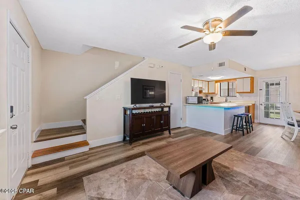 $1,800 | 120 Bonnie Lane, Panama City Beach, FL 32407
