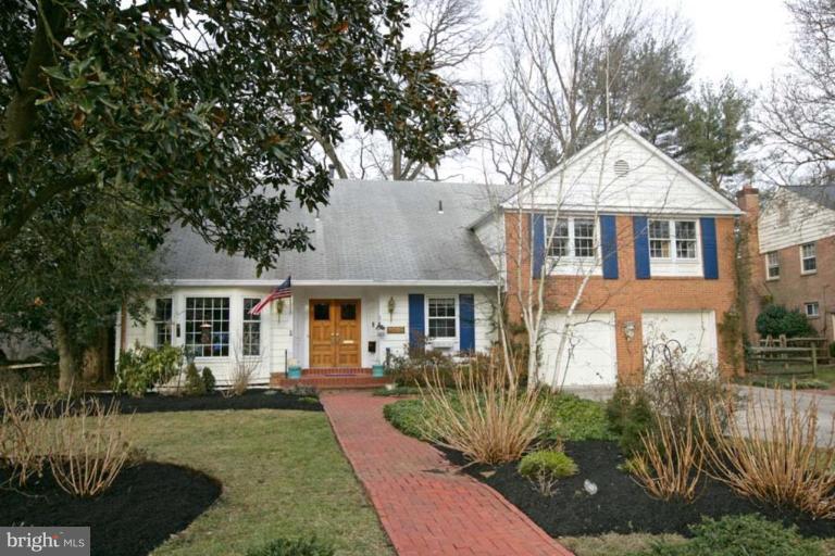 11325 Rolling House Road Rockville, MD 20852 - Photo 1 of 20 Exterior (Main)