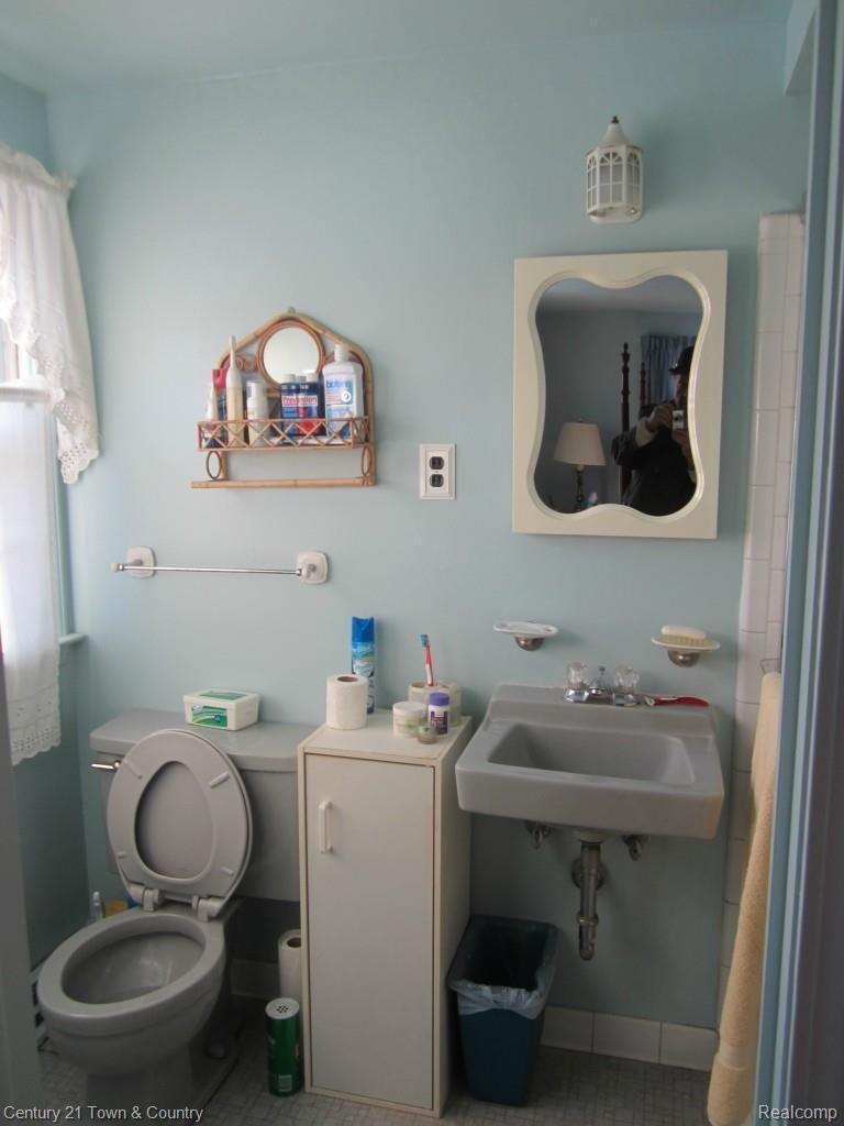 6934 Dublin Fair Road Troy, MI 48098 - Photo 26 of 34 IMG_1148.jpg
