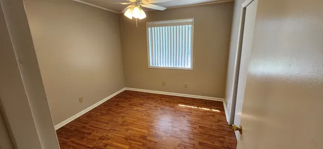 a view of empty room with window