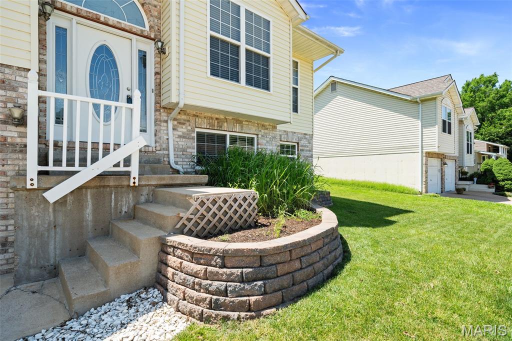 2325 Arkansas Drive High Ridge, MO 63049 - Photo 2 of 34 Gallery Image 2