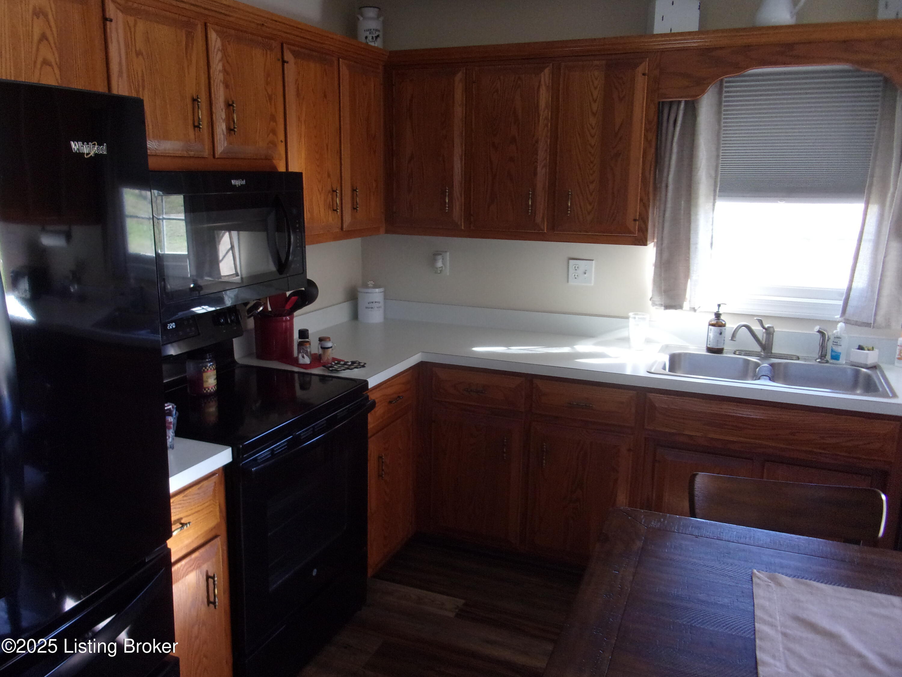 7516 Lawrenceburg Road Chaplin, KY 40012 - Photo 13 of 38 101_7346