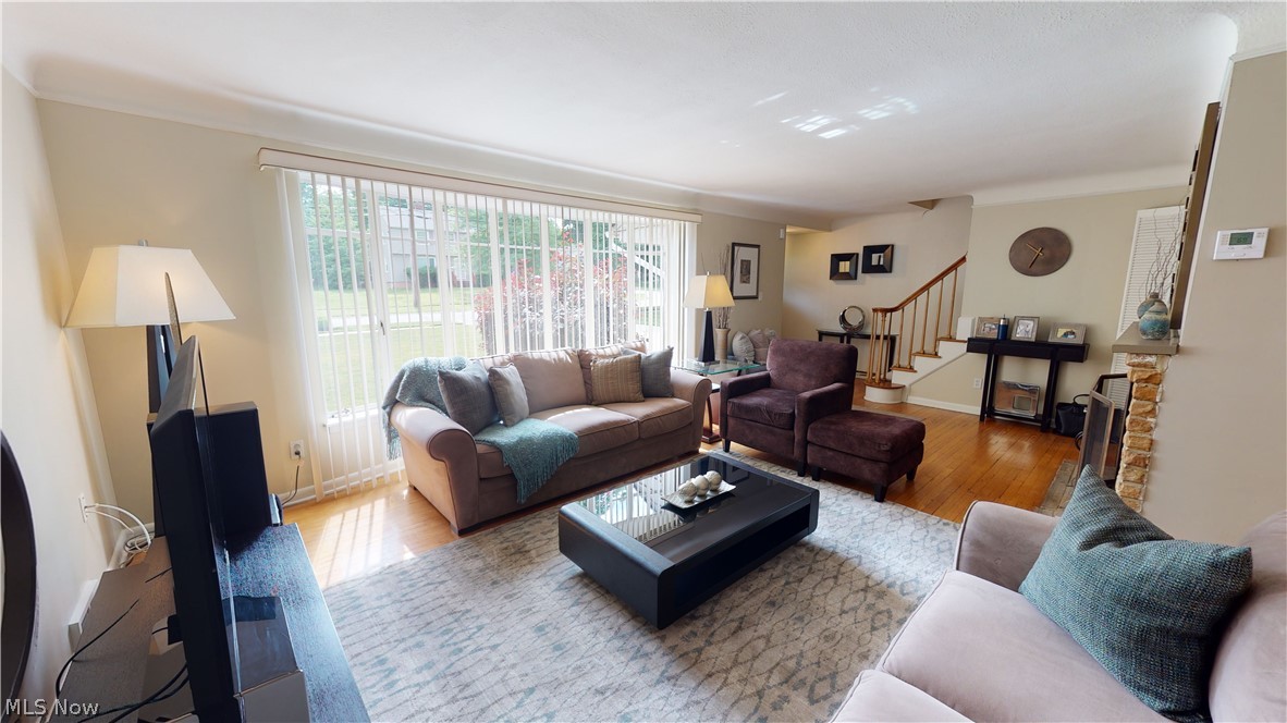 636 Quilliams Road Cleveland Heights, OH 44121 - Photo 2 of 27