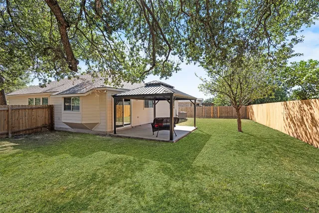 a view of outdoor space yard and patio