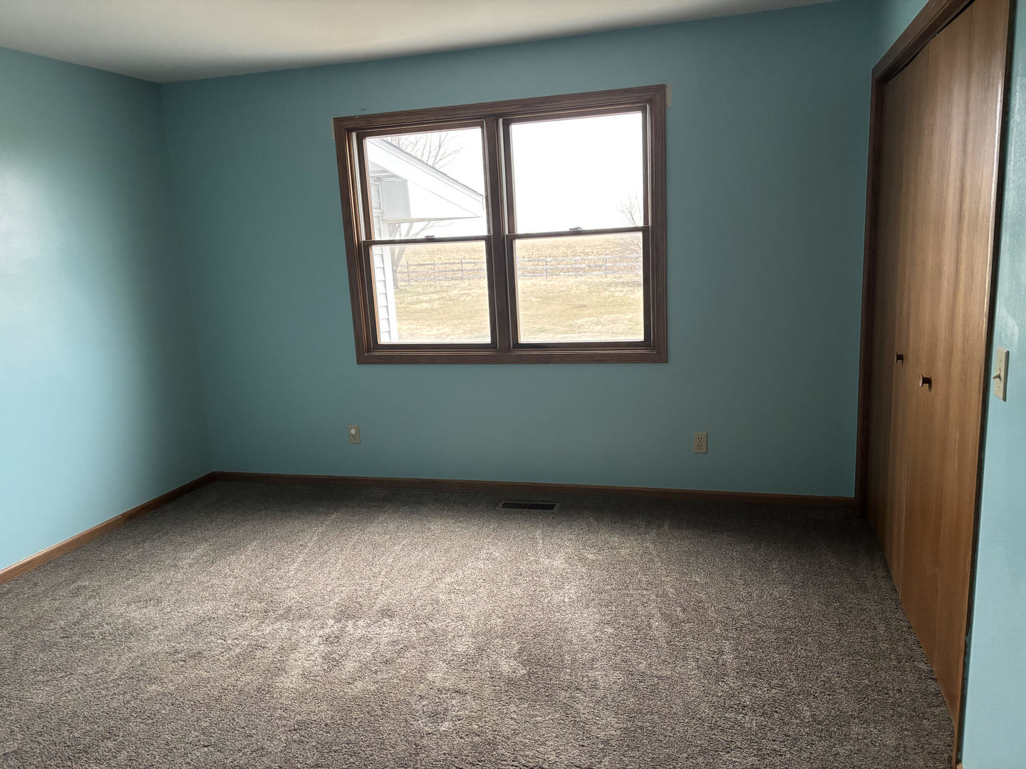 526 Roxbury Road Paw Paw, IL 61353 - Photo 7 of 16