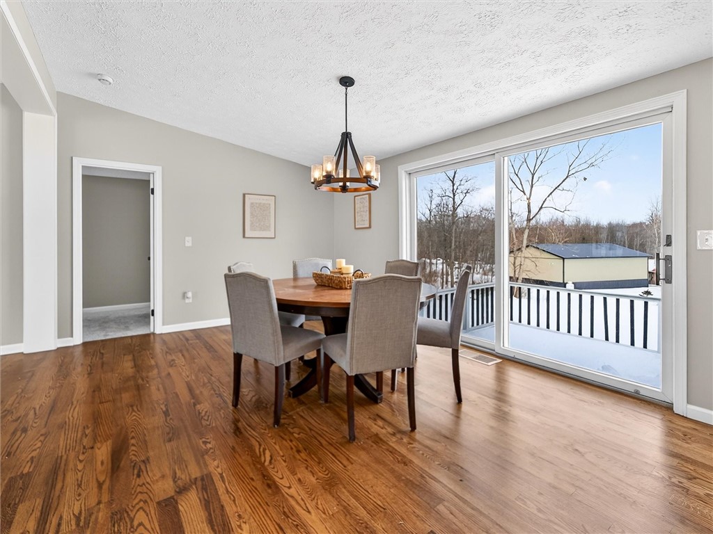 3571 Cole Road Palmyra, NY 14505 - Photo 20 of 50 Dining Room~ Vaulted Ceiling