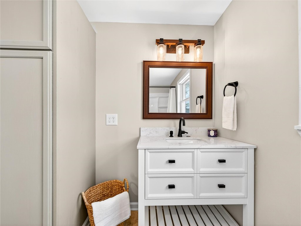 3571 Cole Road Palmyra, NY 14505 - Photo 22 of 50 Hall Bath