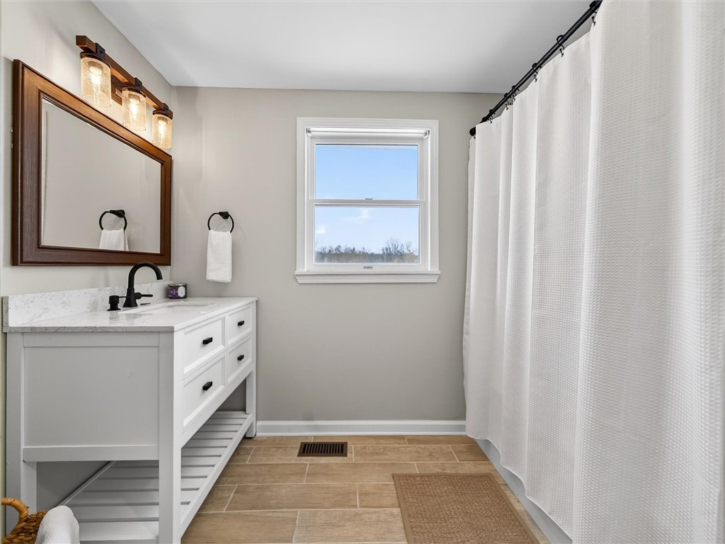 3571 Cole Road Palmyra, NY 14505 - Photo 23 of 50 Hall Bath