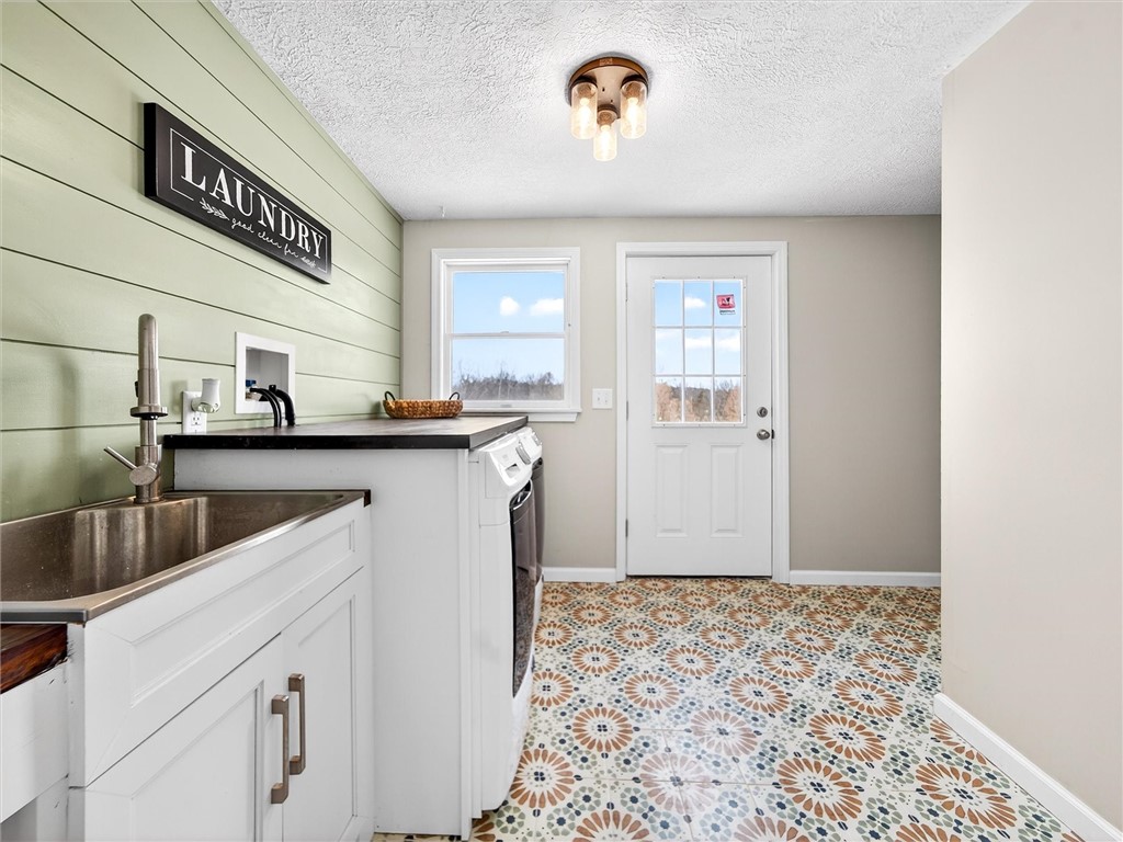 3571 Cole Road Palmyra, NY 14505 - Photo 32 of 50 LAUNDRY