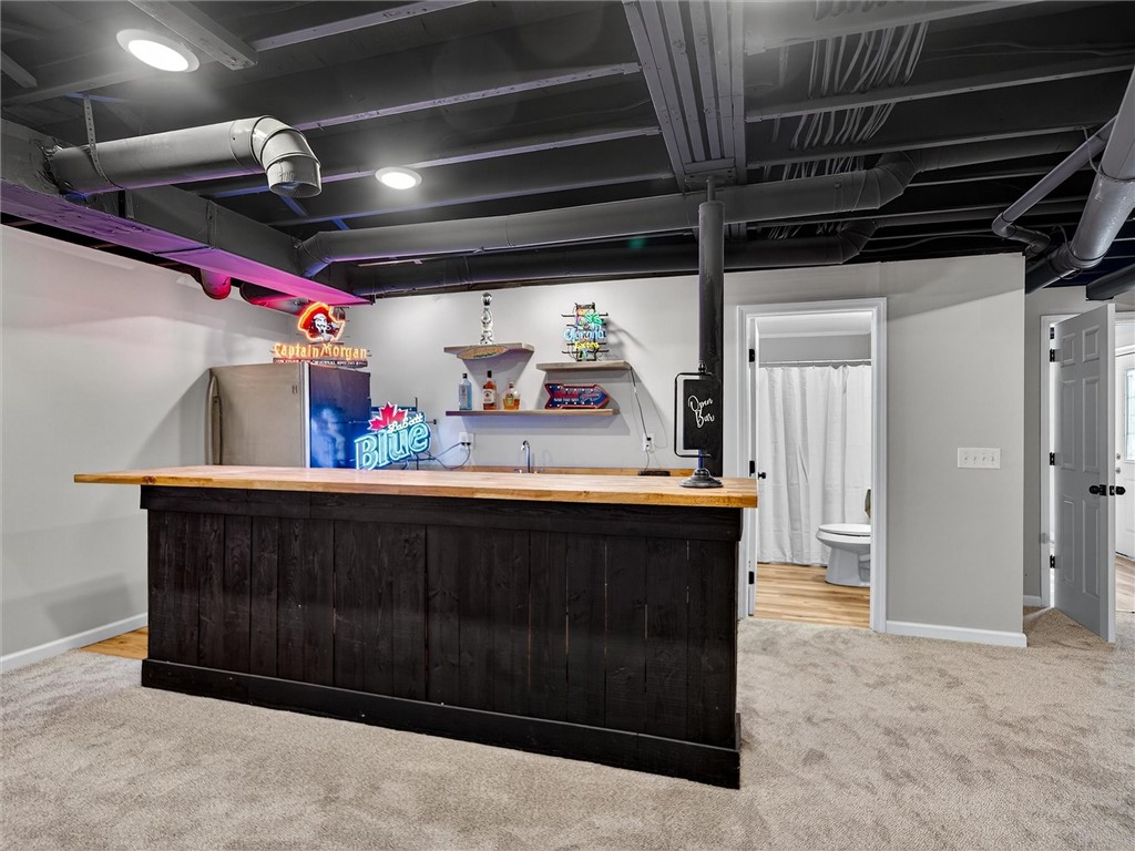 3571 Cole Road Palmyra, NY 14505 - Photo 37 of 50 Lower level Bar / Family room