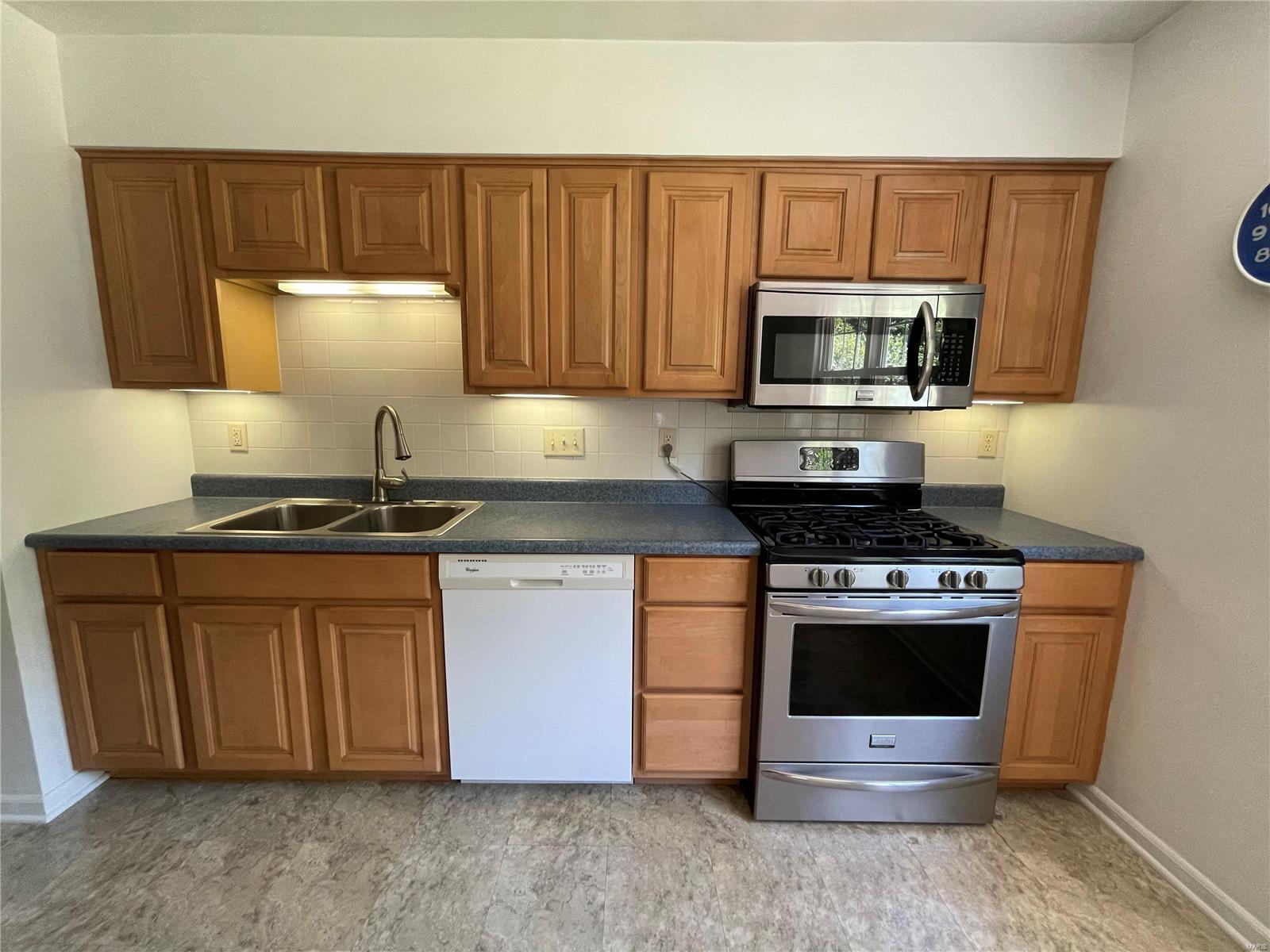 8826 Old Sappington Road St. Louis, MO 63126 - Photo 10 of 20 Gallery Image 10