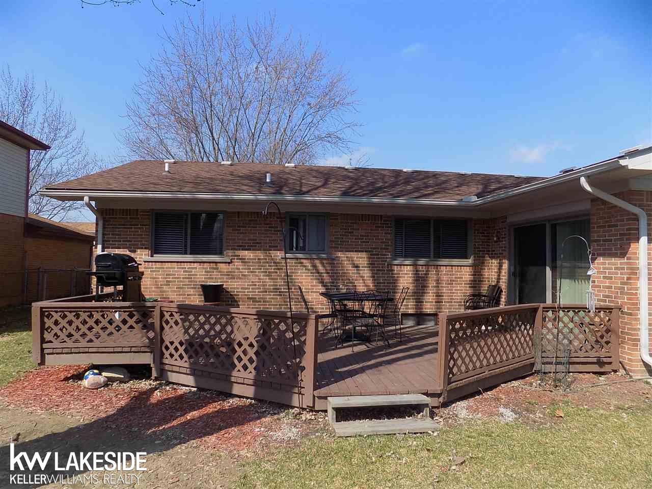 47180 Barbara Road Macomb, MI 48044 - Photo 35 of 39 2 TIER DECK