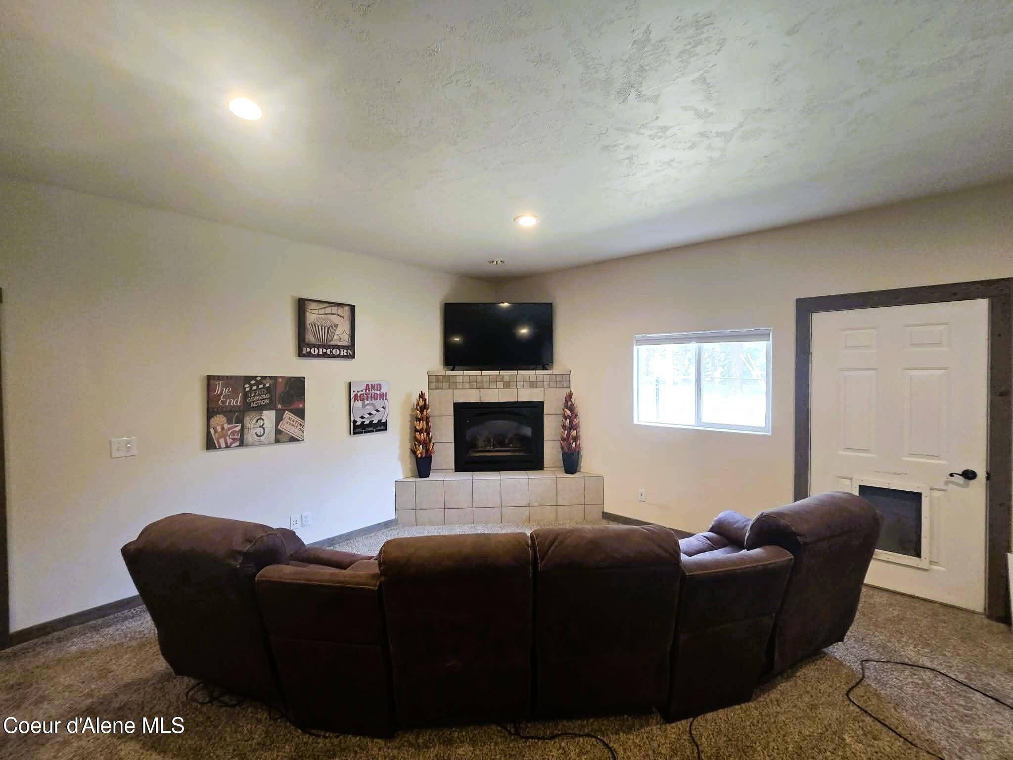 6637 East Little Joe Road Coeur D'Alene, ID 83814 - Photo 28 of 44 Family Room
