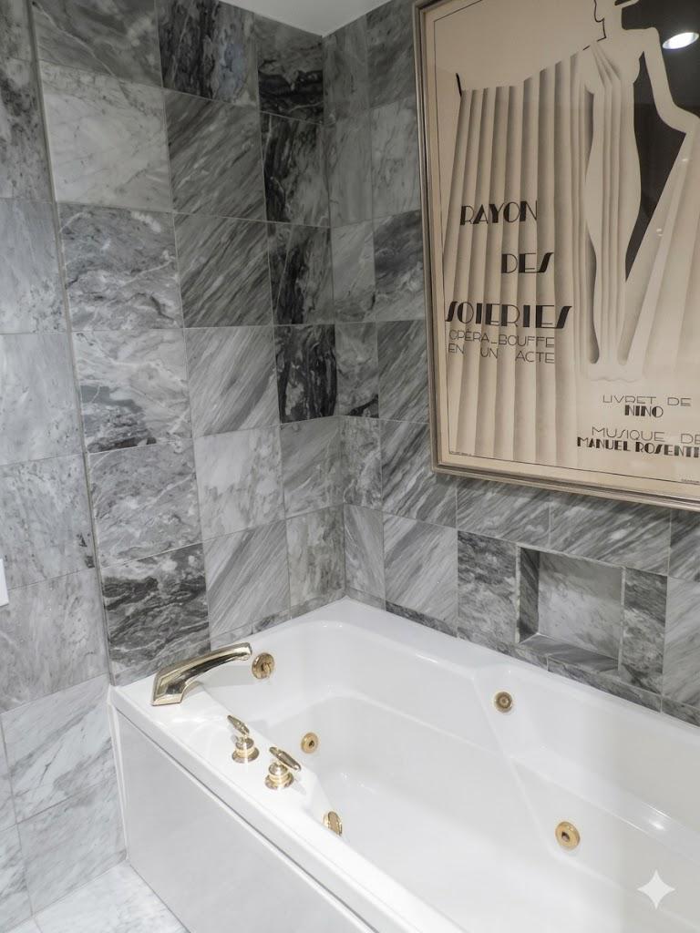 3801 Canterbury Road, Unit 716 Baltimore, MD 21218 - Photo 20 of 30 Elegant marble bath