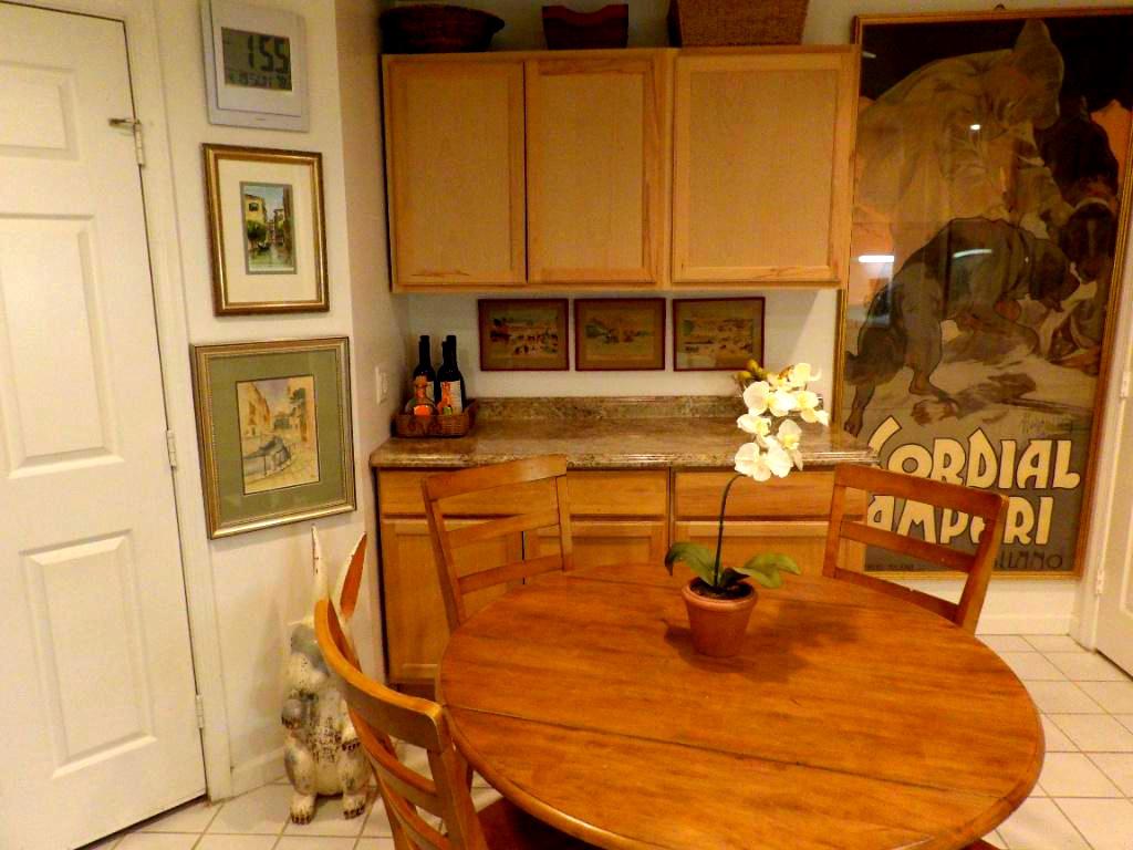 3801 Canterbury Road, Unit 716 Baltimore, MD 21218 - Photo 4 of 30 Eat-in kitchen with extensive storage and pantry