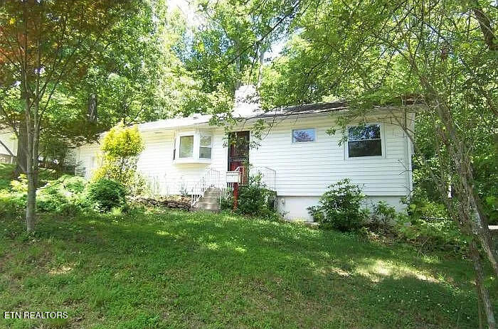 107 Ogontz Lane Oak Ridge, TN 37830 - Photo 1 of 1 Front