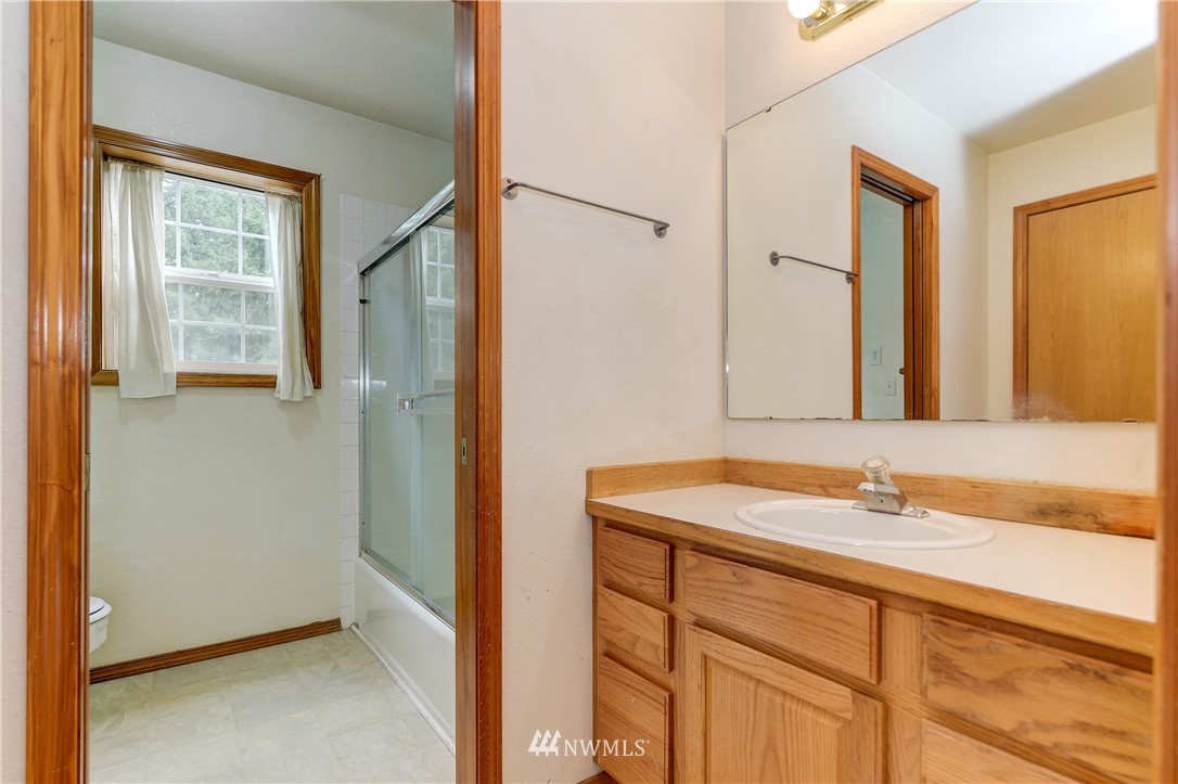 12809 Koeppen Road Southeast Rainier, WA 98576 - Photo 33 of 40 Gallery Image 33