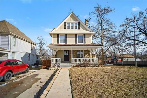 $340,000 | 203 Clinton Place, Kansas City, MO 64123