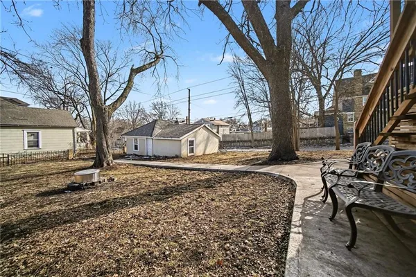 $340,000 | 203 Clinton Place, Kansas City, MO 64123