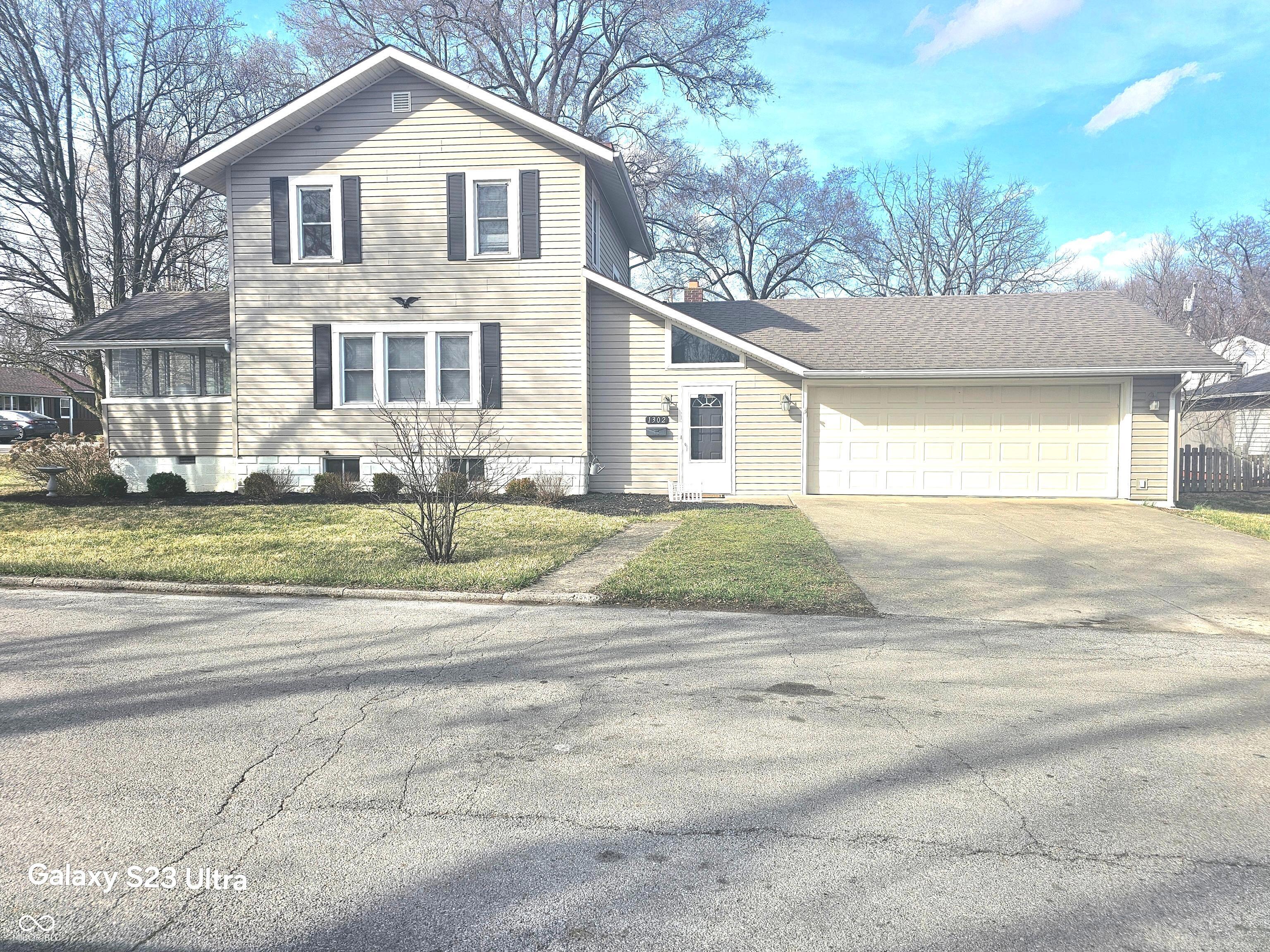 1302 Indiana Avenue Anderson, IN 46012 - Photo 1 of 14 Gallery Image 1